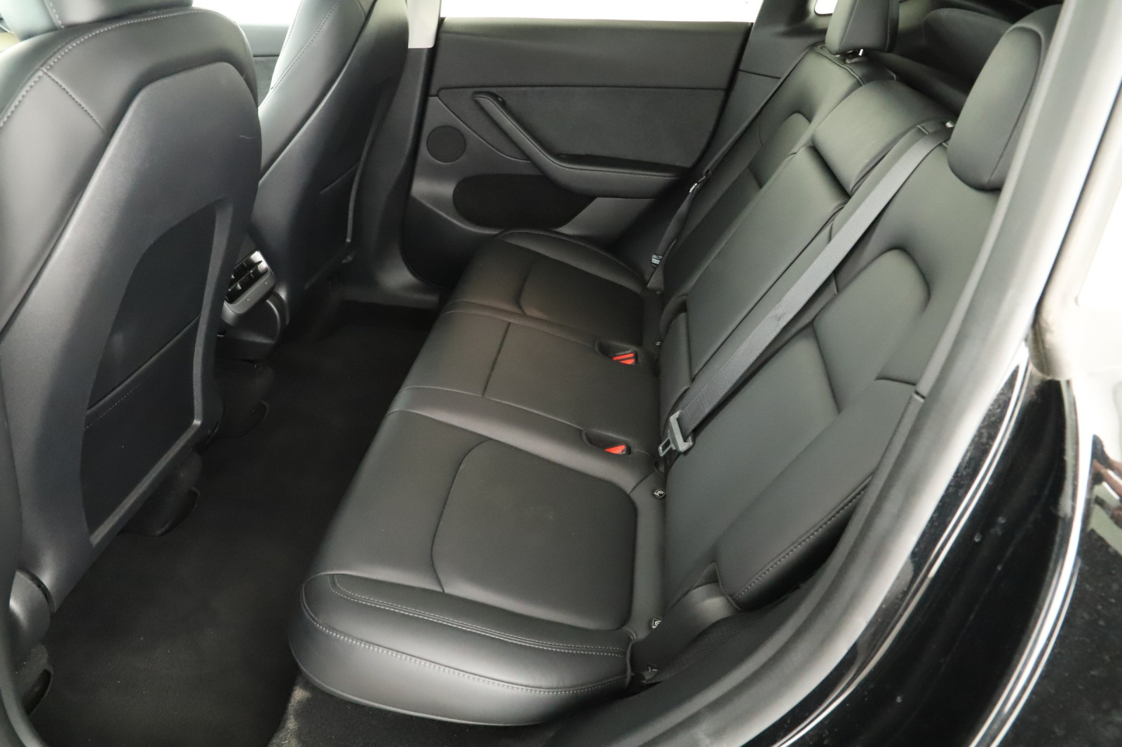 Tesla Model Y - 2023