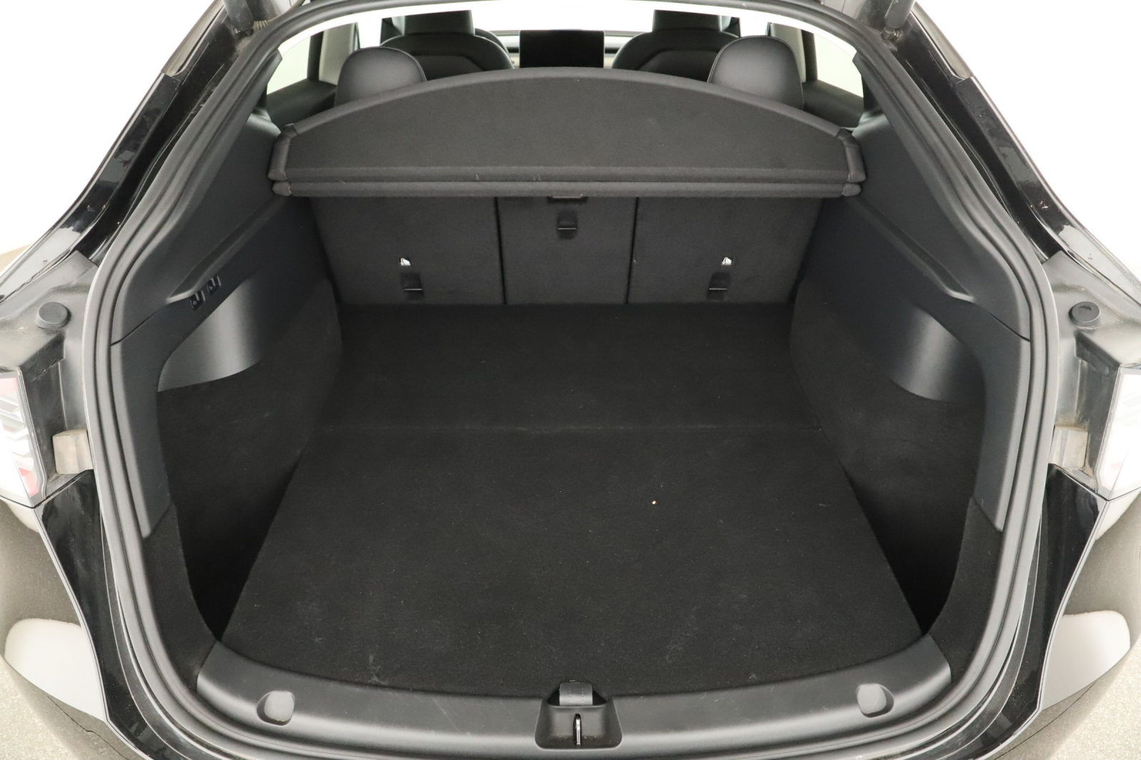 Tesla Model Y - 2023