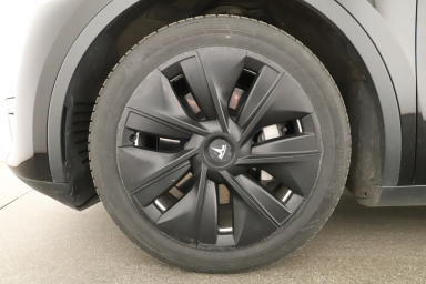 Tesla Model Y - 2023