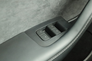 Tesla Model Y - 2023