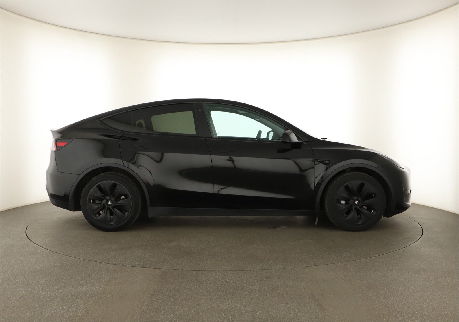 Tesla Model Y - 2023