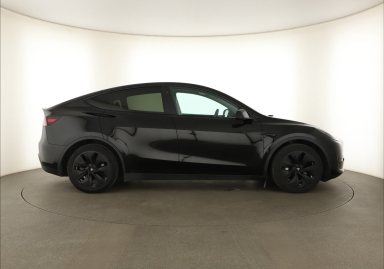 Tesla Model Y - 2023