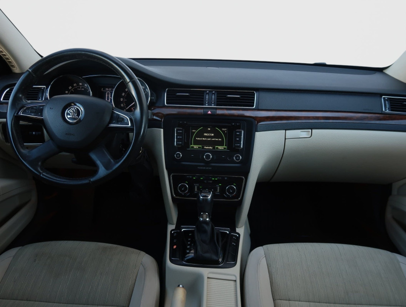 Škoda Superb, 2014