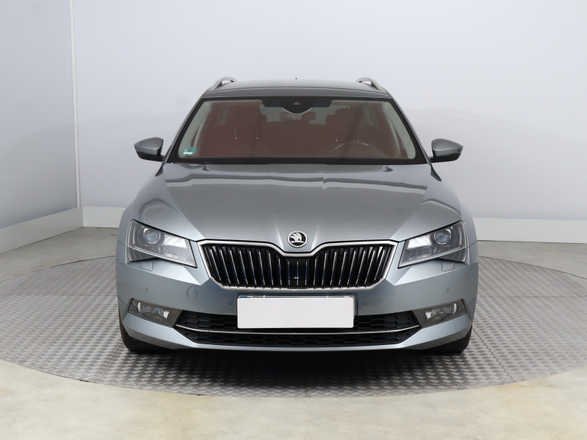Škoda Superb, 2016