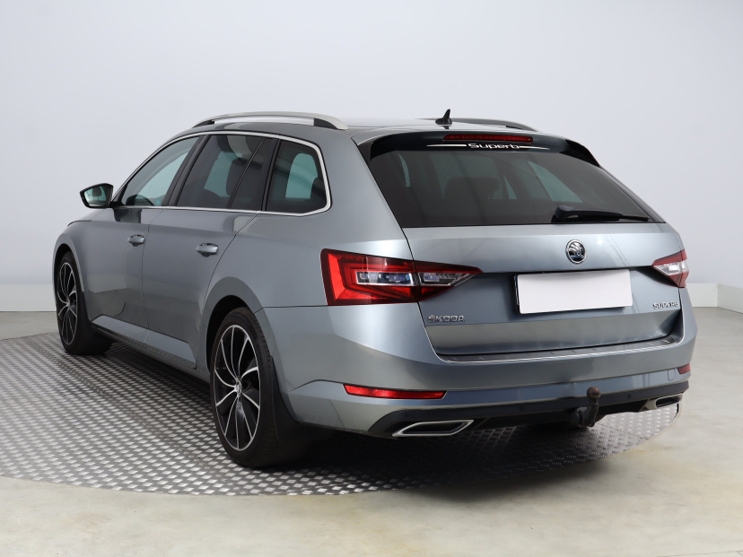 Škoda Superb, 2016