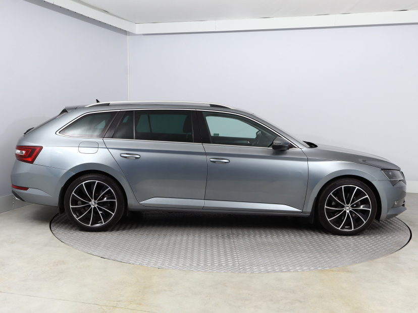 Škoda Superb, 2016