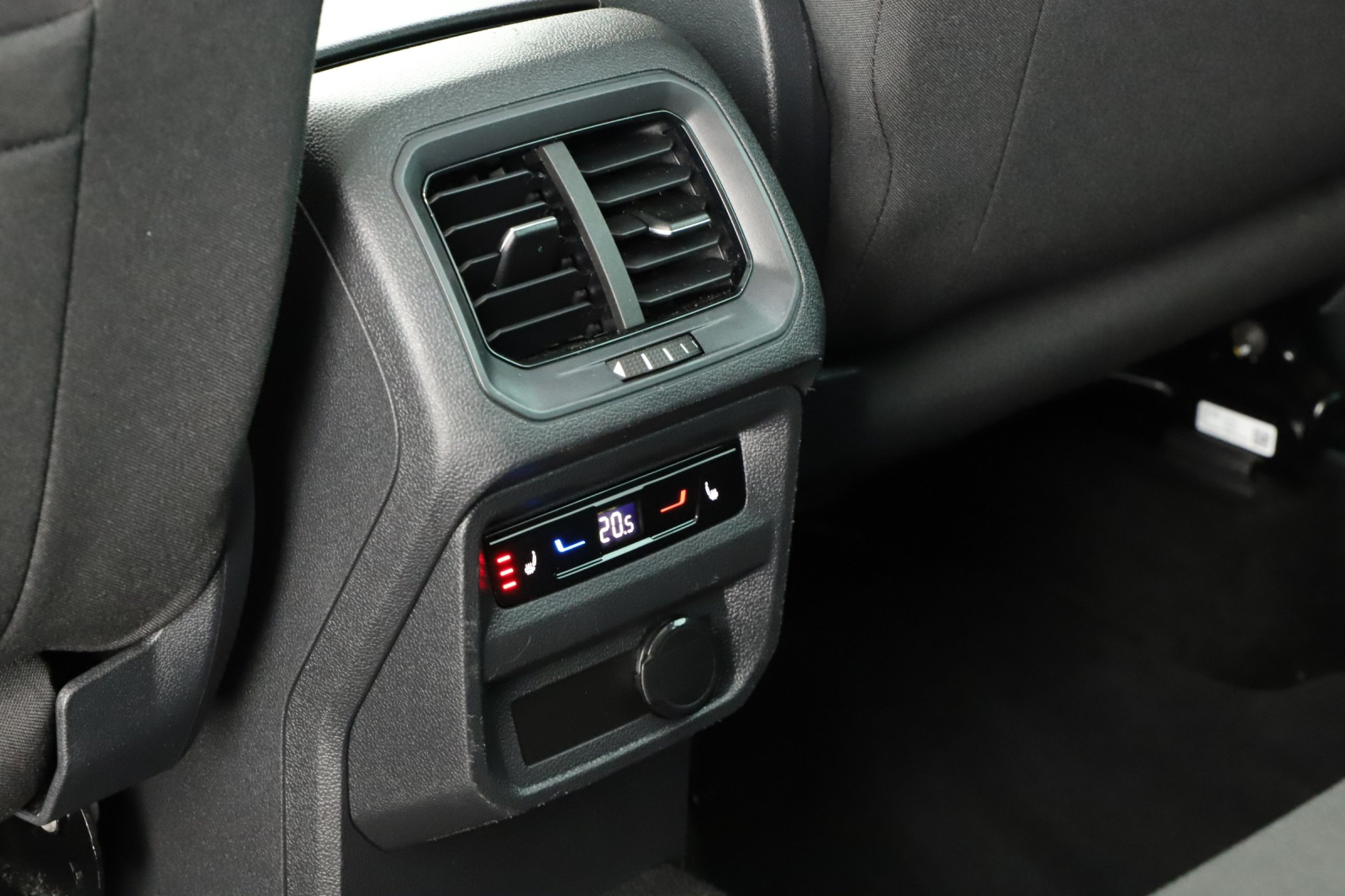 Volkswagen Tiguan - 2022