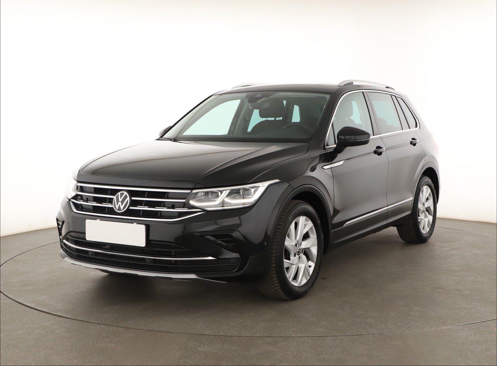 Volkswagen Tiguan - 2022