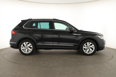 Volkswagen Tiguan - 2022