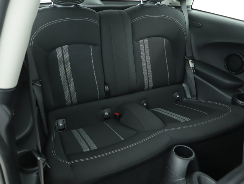 MINI 3-door, 2024