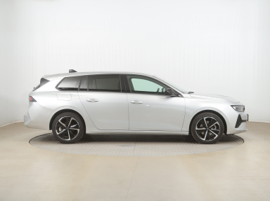 Opel Astra - 2024