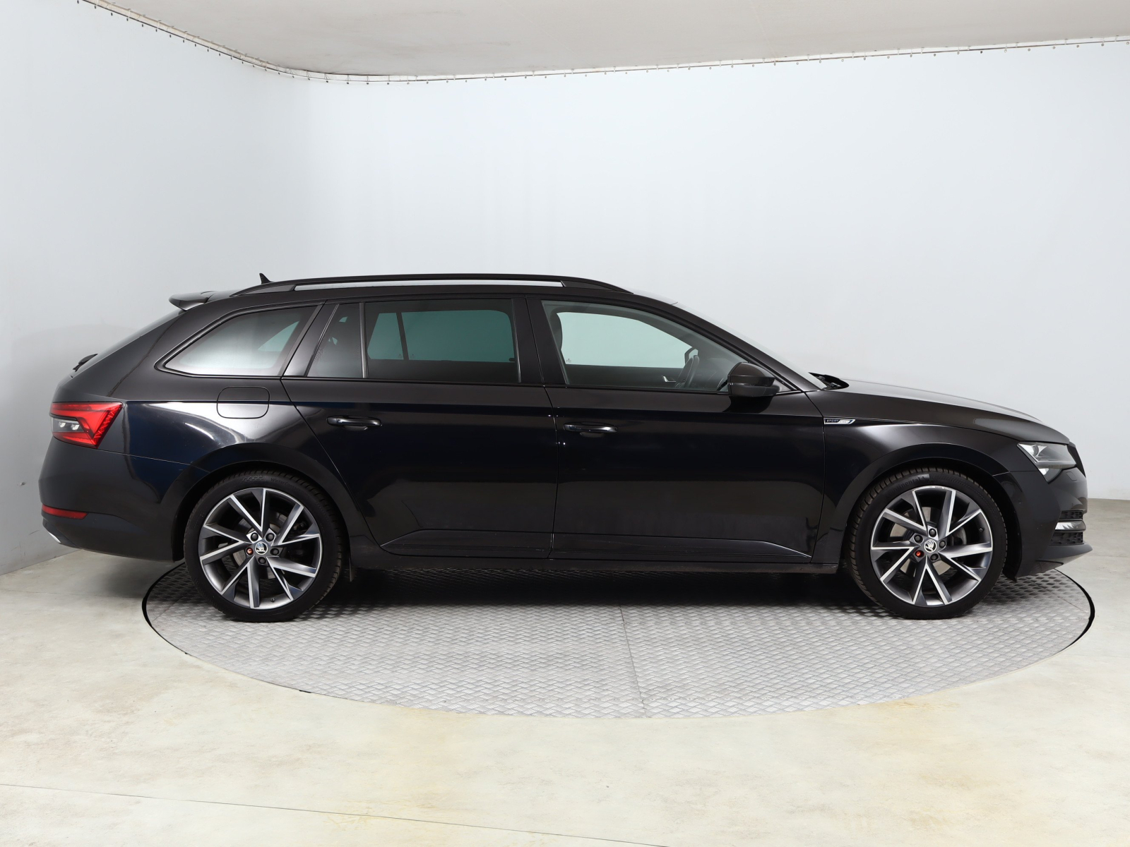 Škoda Superb - 2021