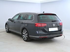 Volkswagen Passat - 2015