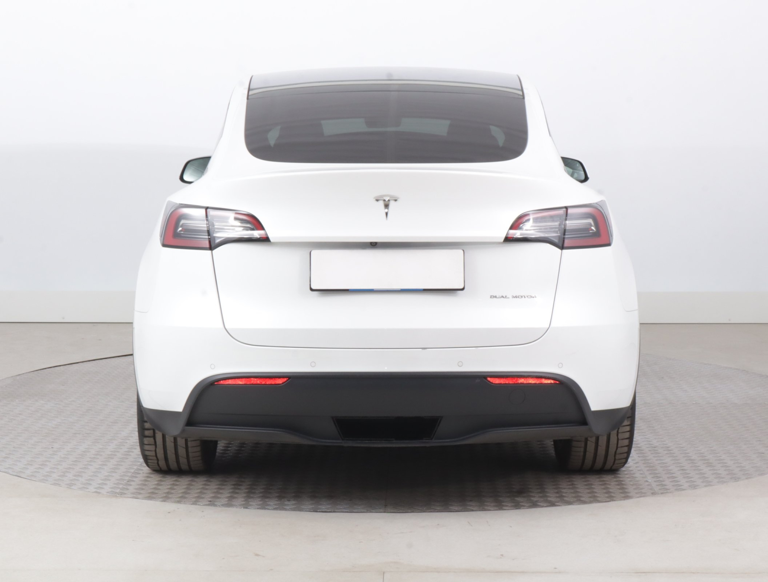Tesla Model Y - 2022