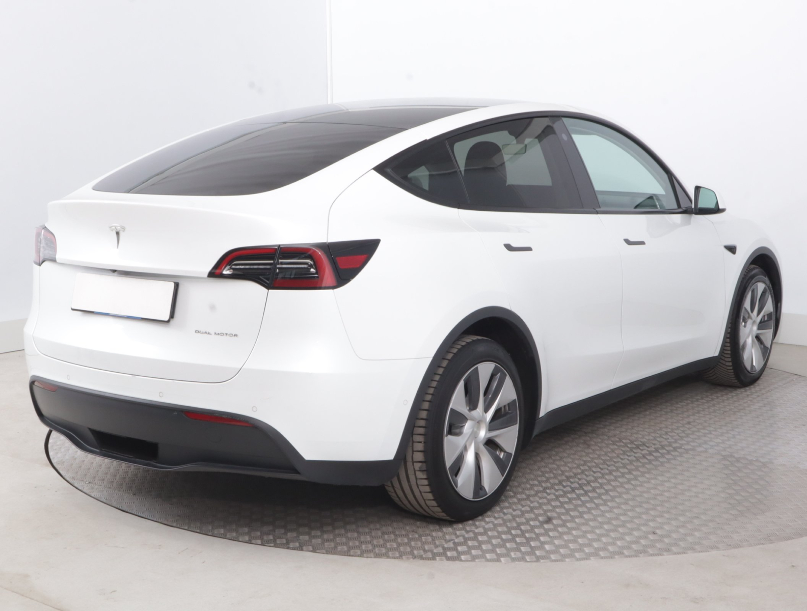Tesla Model Y - 2022
