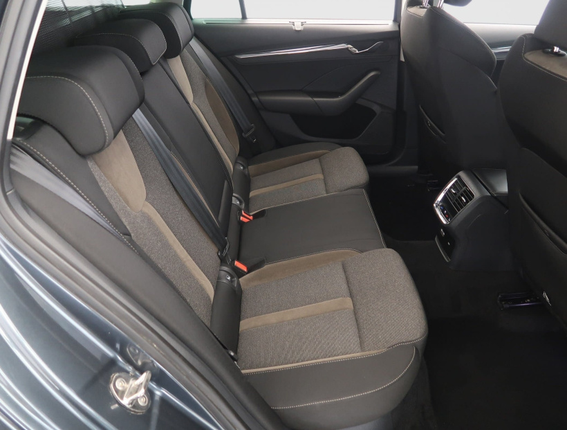Škoda Octavia Scout, 2021