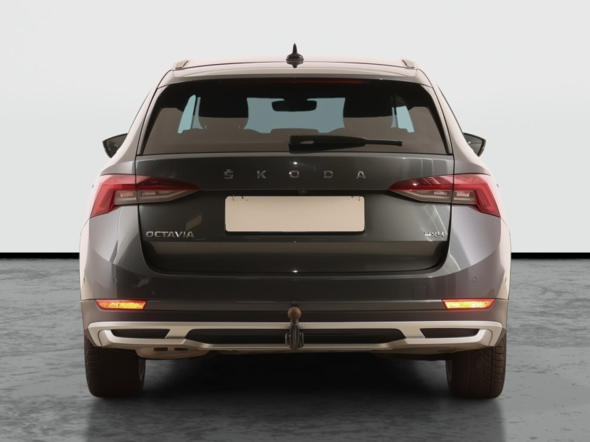 Škoda Octavia Scout, 2021