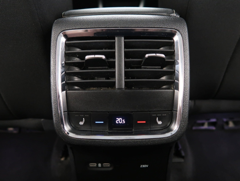 Škoda Octavia Scout, 2021