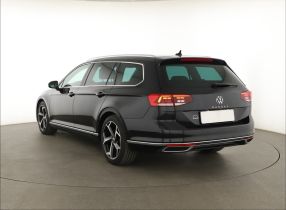 Volkswagen Passat - 2022