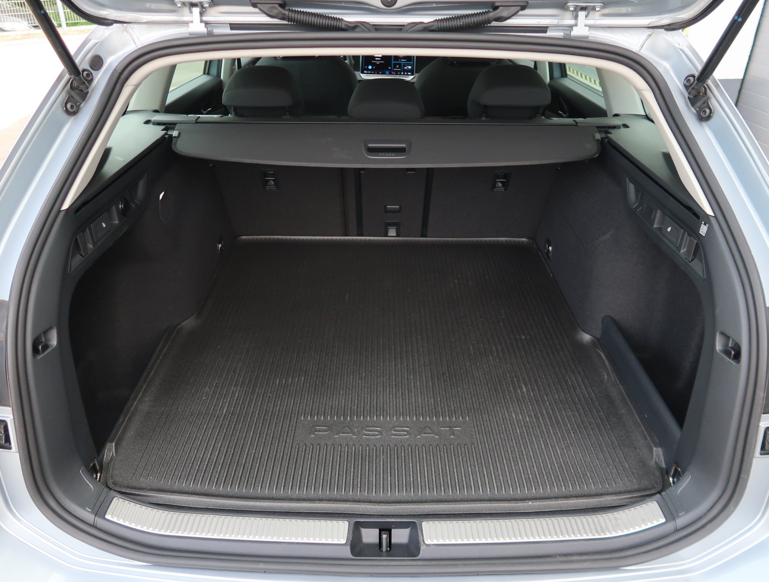 Volkswagen Passat - 2025