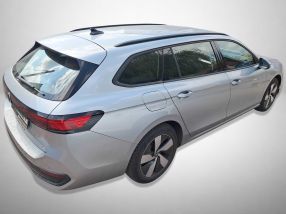 Volkswagen Passat - 2025