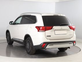 Mitsubishi Outlander - 2019