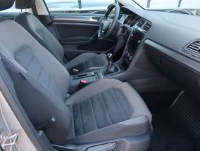 Volkswagen Golf - 2017