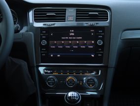 Volkswagen Golf - 2017