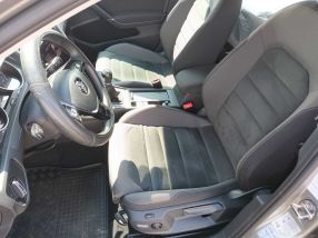 Volkswagen Golf - 2017