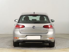 Volkswagen Golf - 2017