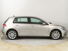 Volkswagen Golf - 2017