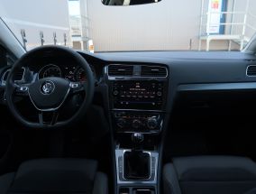 Volkswagen Golf - 2017