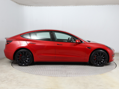 Tesla Model 3 - 2022