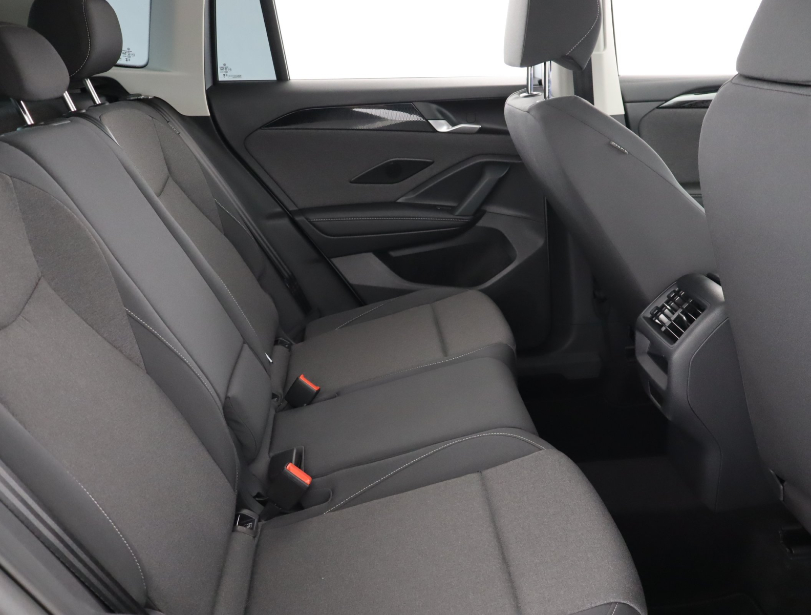 Volkswagen Tiguan - 2025