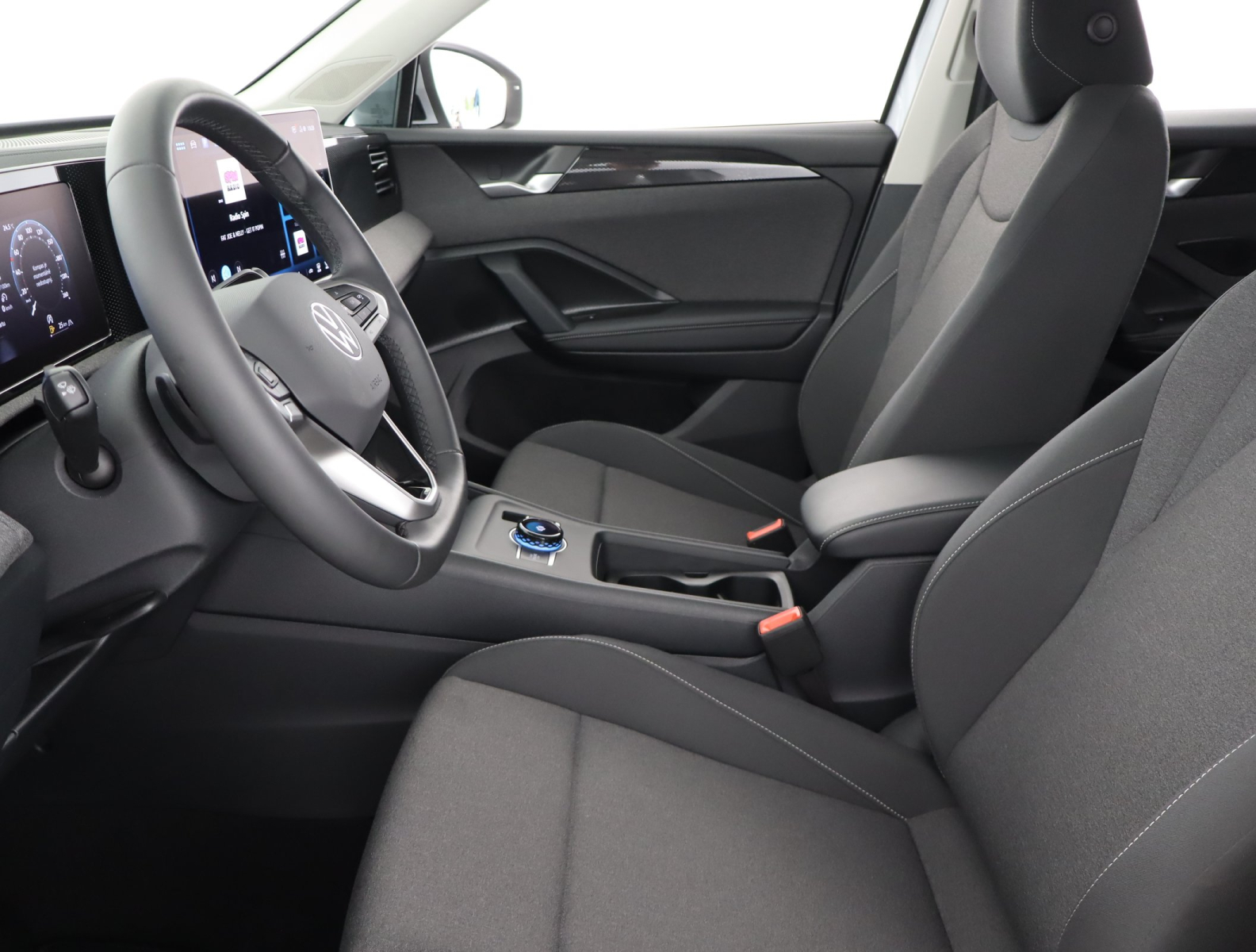 Volkswagen Tiguan - 2025