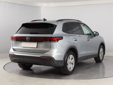 Volkswagen Tiguan - 2025