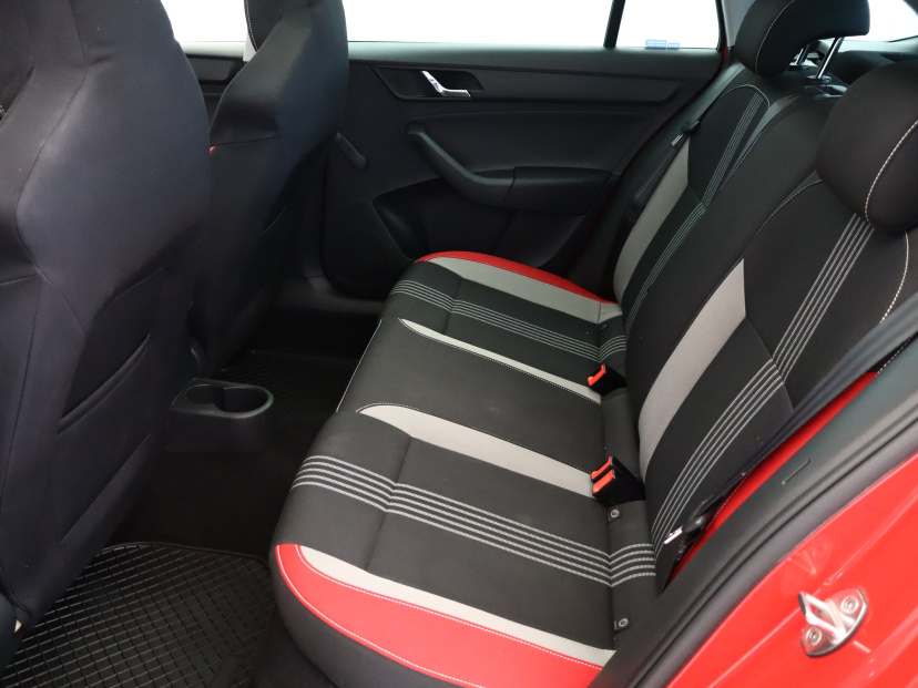 Škoda Rapid Spaceback, 2015
