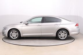 Volkswagen Passat - 2016