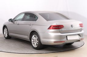 Volkswagen Passat - 2016