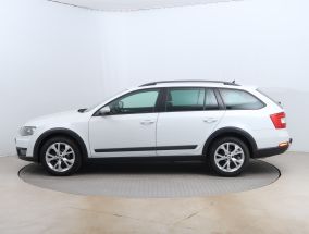 Škoda Octavia Scout - 2015