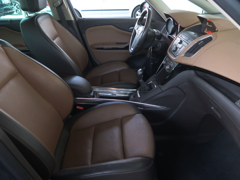 Opel Zafira Tourer, 2014