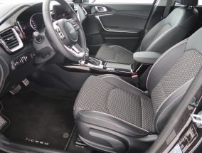 Kia XCeed - 2025