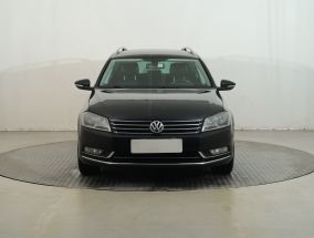 Volkswagen Passat - 2011