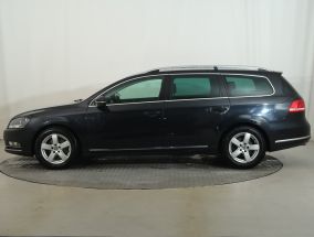 Volkswagen Passat - 2011