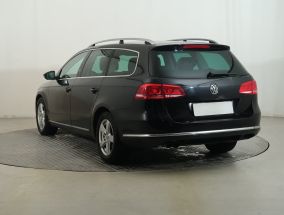 Volkswagen Passat - 2011