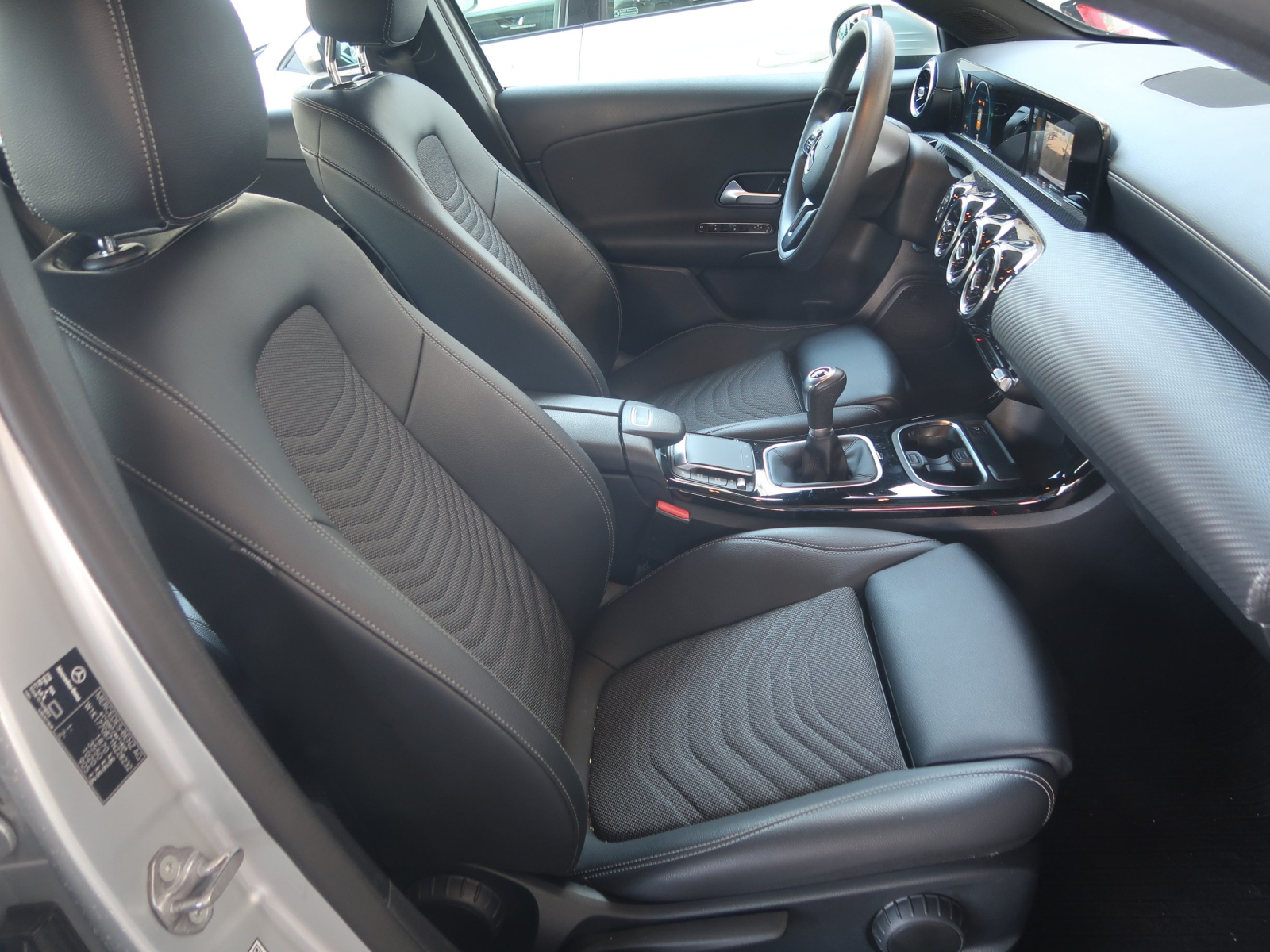 Mercedes-Benz A - 2021