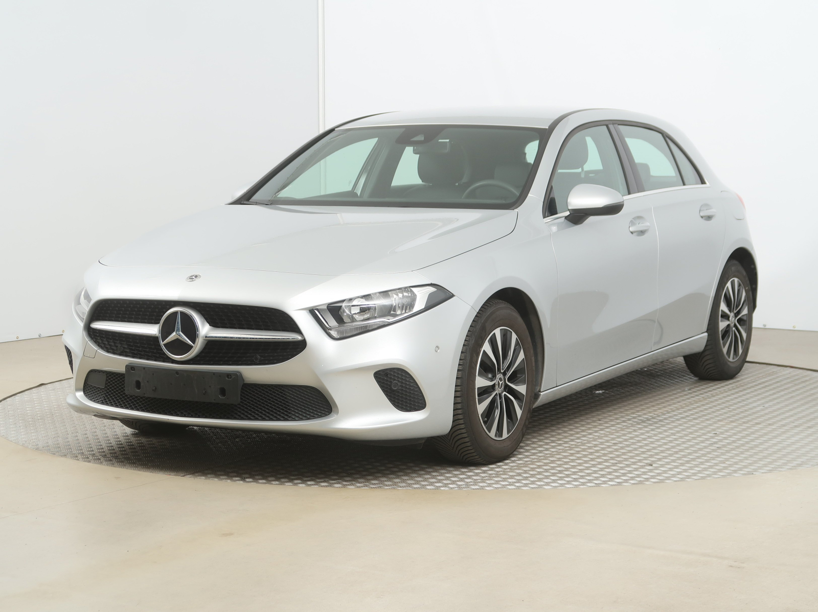 Mercedes-Benz A - 2021