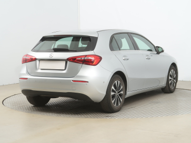 Mercedes-Benz A - 2021