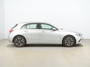 Mercedes-Benz A - 2021