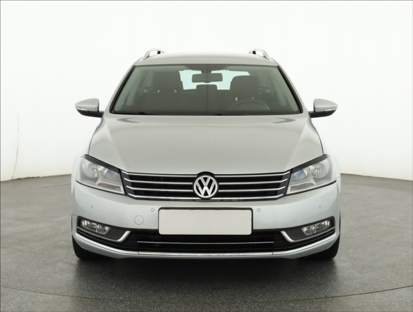 Volkswagen Passat, 2011
